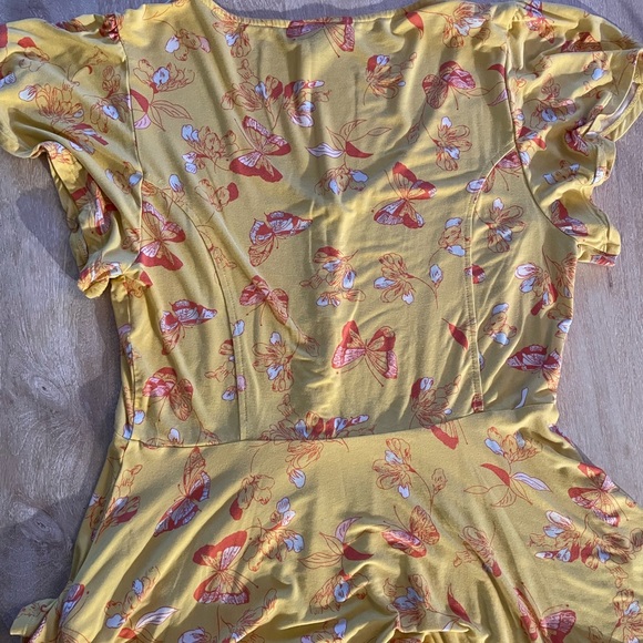 ModCloth My Favourite Flutter Peplum Top - Picture 4 of 9